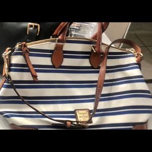 ♠️SOLD♠️ Authentic Dooney & Bourke bag